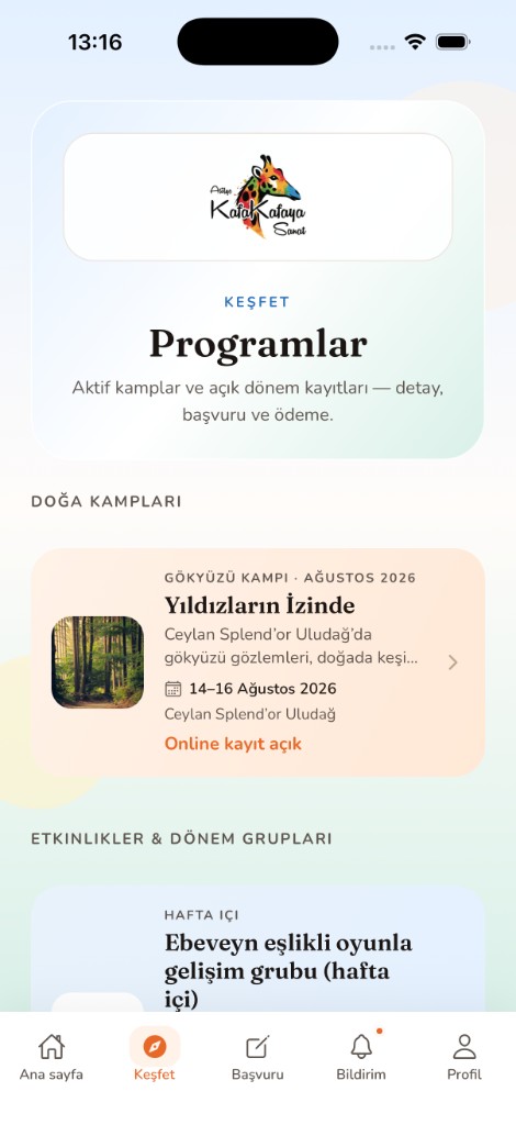 Keşfet ekranı: doğa kampları ve dönem grupları